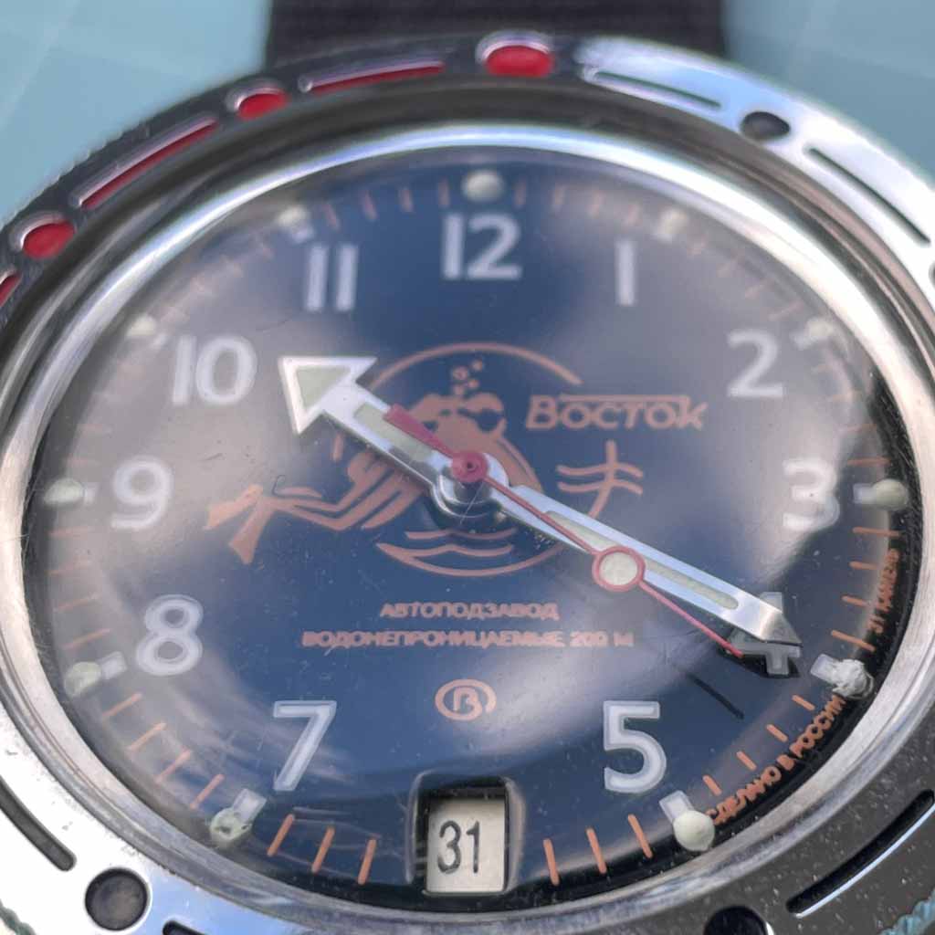 Vostok-Amphibia-plongeur-noire-ambiance