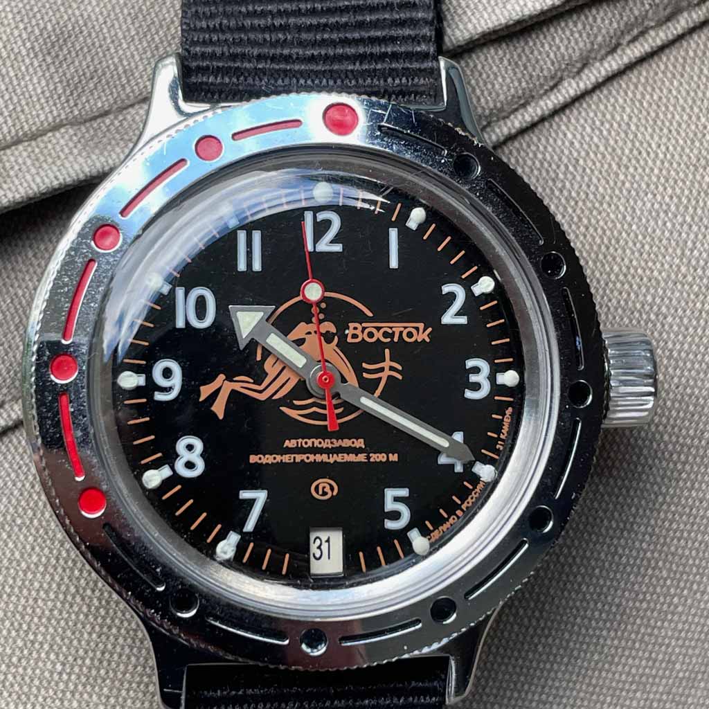 Vostok-Amphibia-plongeur-noire