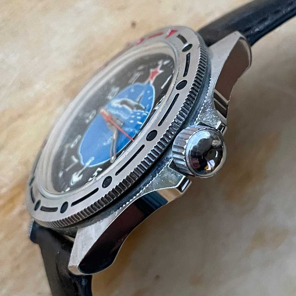 Vostok-Amphibian-U-Boat-blue-couronne