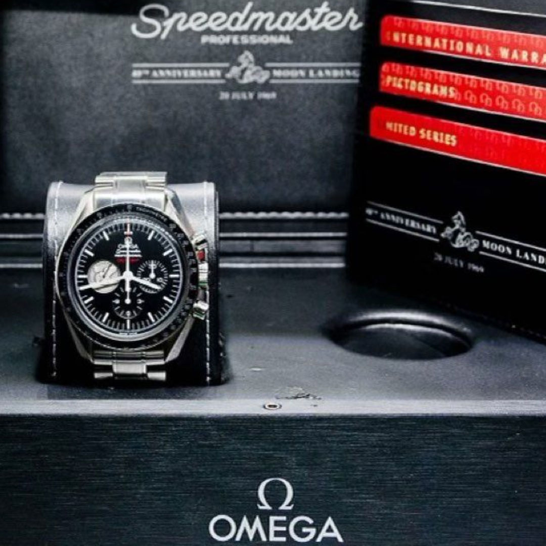 Omega-speedmaster-apollo-XI-2