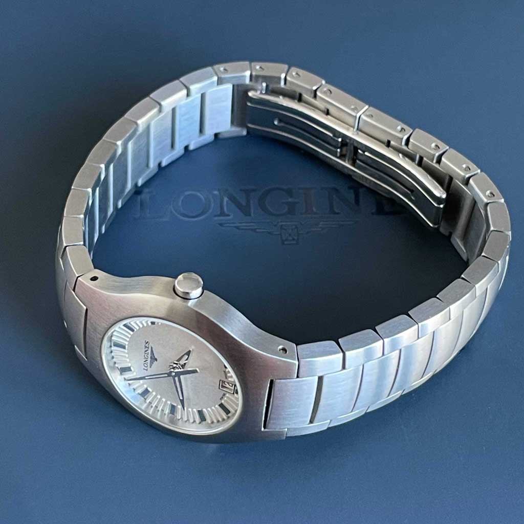 Subtinnio-Longines-woman-Opposition-side