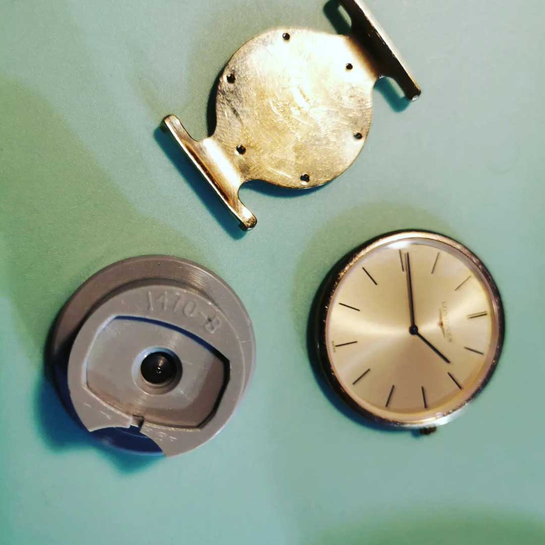 Subtinnio changer pile montre
