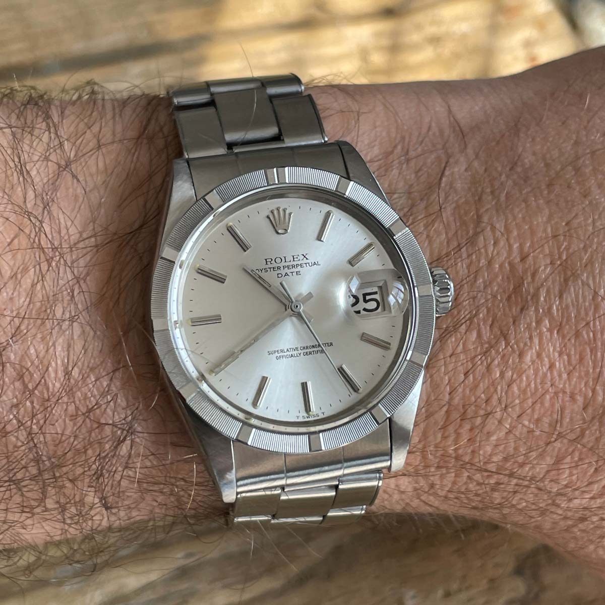 Subtinnio-Rolex-Oyster-Date-1501-wrist