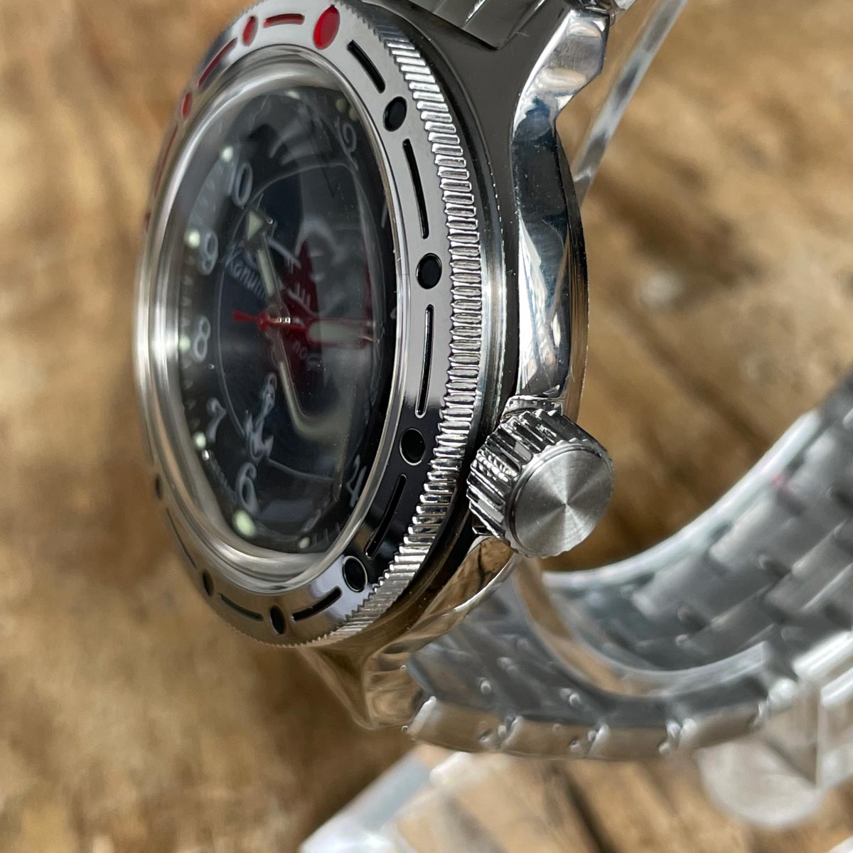 Subtinnio-Vostok-Amphibia-sous-marinnier-neuve-detail