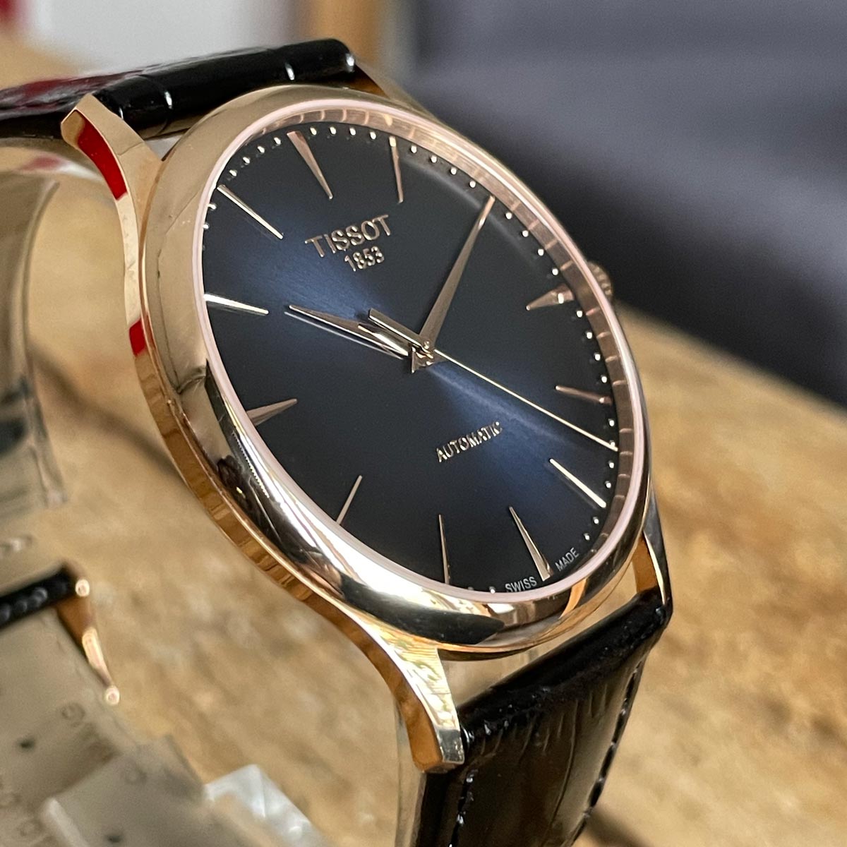 Subtinnio-Tissot-Excellence-automatique-or-left