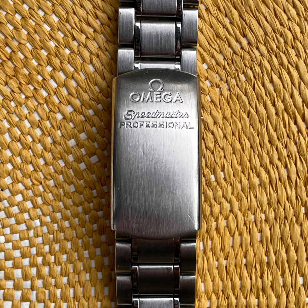 Subtinnio-Speedmaster-Moonwatch-1993-buccle