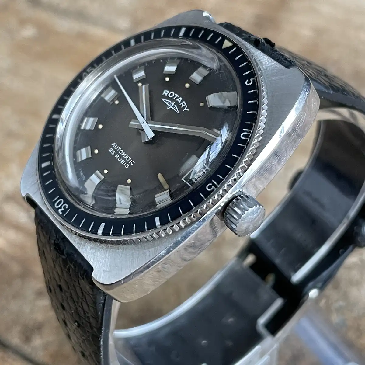 Subtinnio Rotary crown