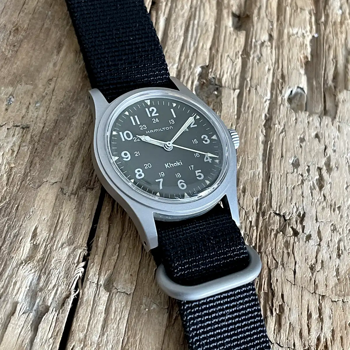 Subtinnio_Khaki_field_mecanique_9415A_heroe