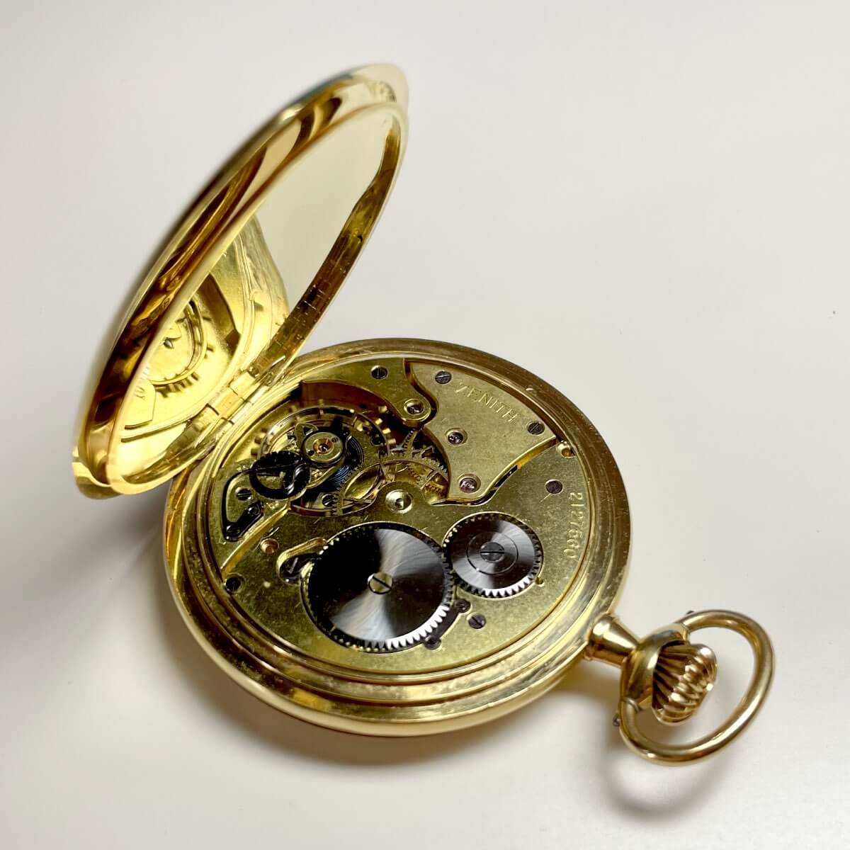 Subtinnio-Gousset-Zenith-or-calibre