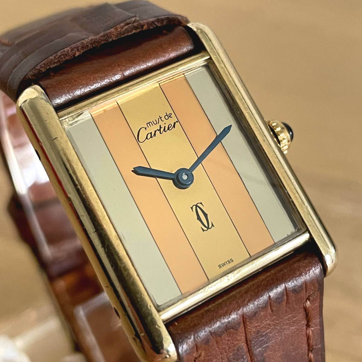 Subtinnio-Must-Cartier-Vermeil-detail
