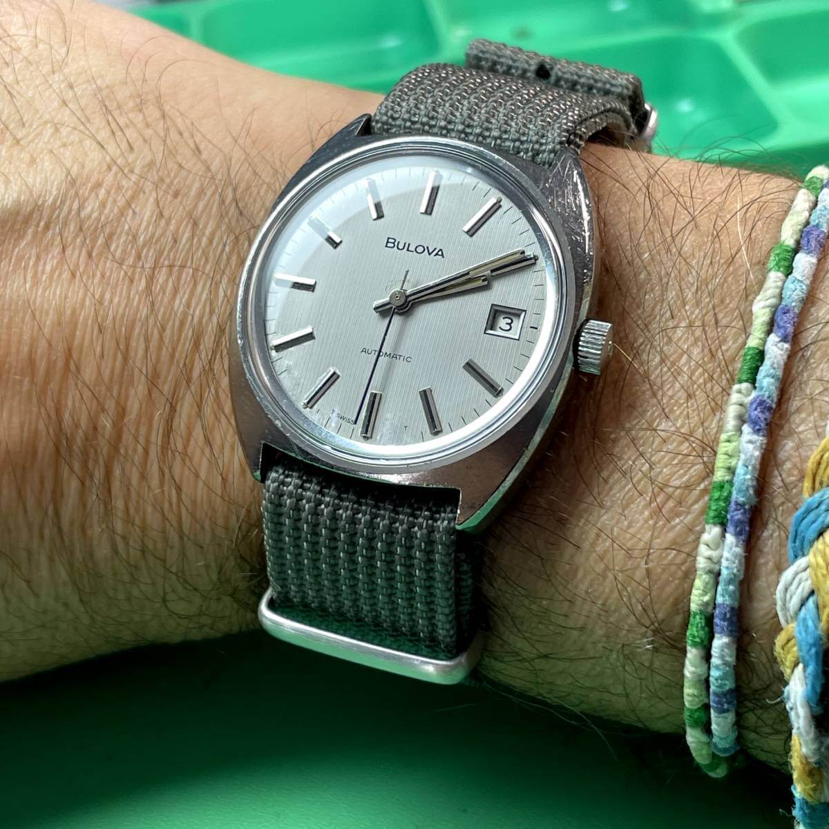 Subtinnio_Bulova_Automatic_portee