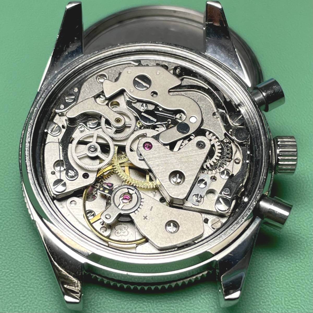 Subtinnio-Lip-Geneve-Valjoux-7734-calibre