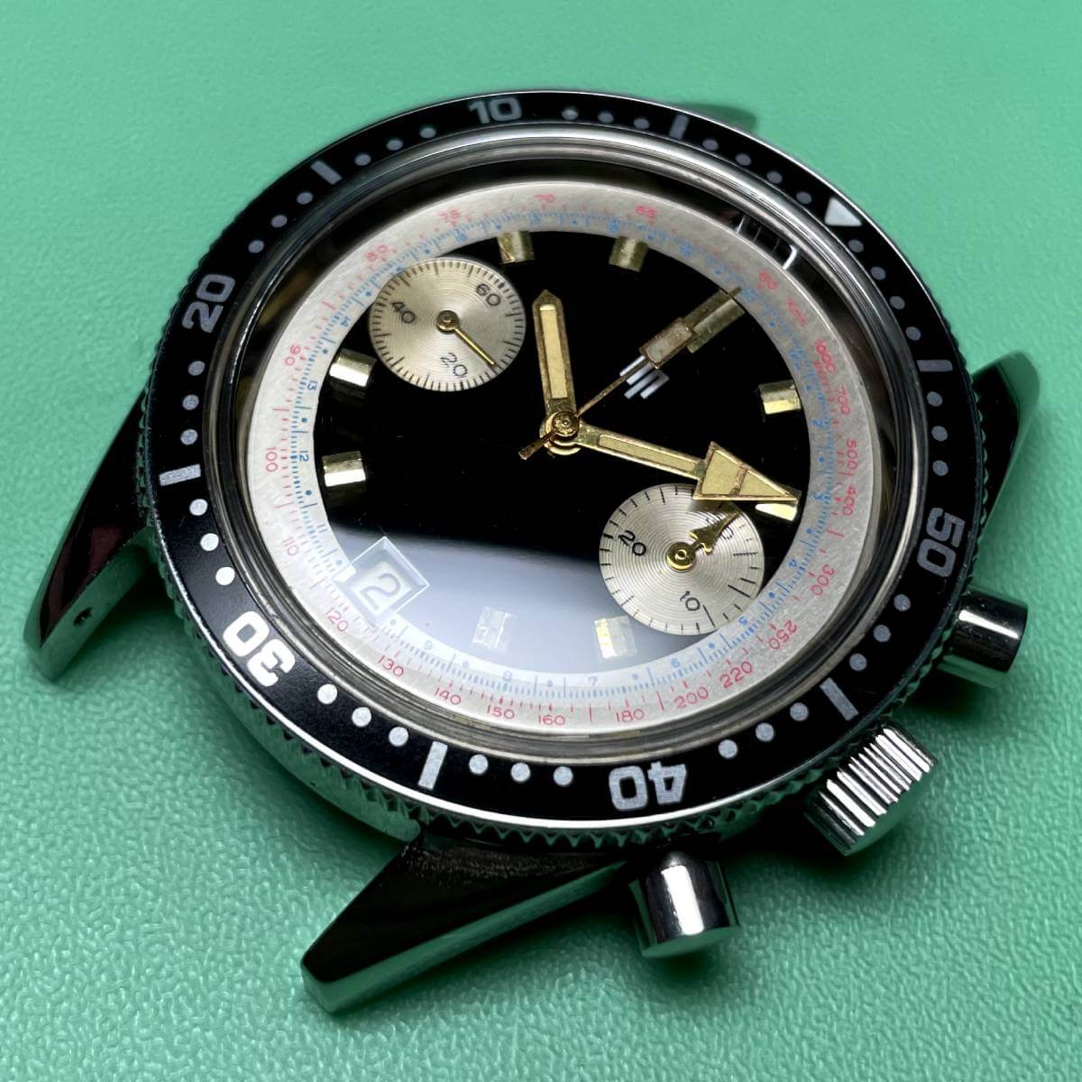 Subtinnio-Lip-Geneve-Valjoux-7734-detail