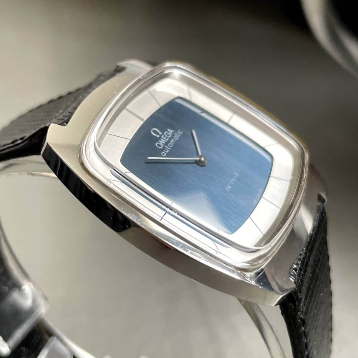 Subtinnio-Omega-TV-Dial-cal711-G
