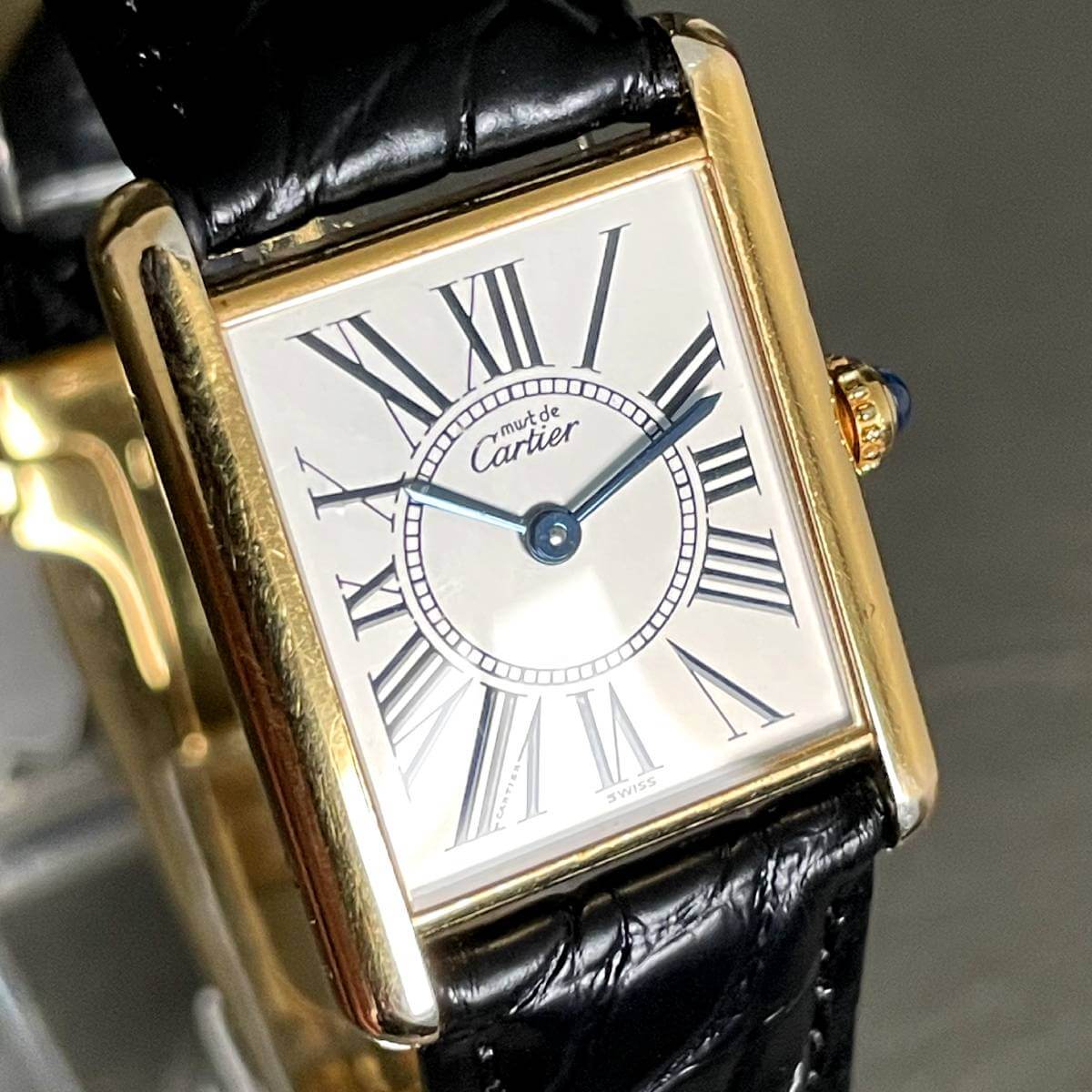 Subtinnio-Cartier-Tank-Must-de-Vermeil-shine